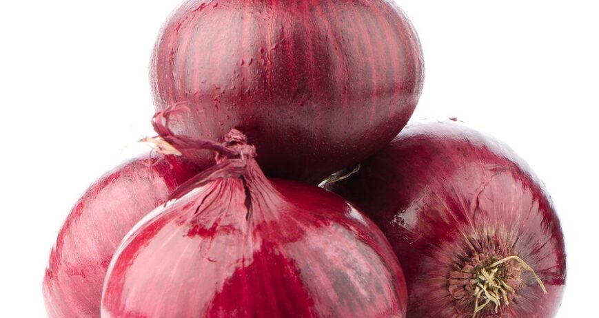 Product Name: Fresh Onion Type: Red, Yellow, or White Onion Origin: Thailand Size: 4–8 cm Diameter (Customizable) Form: Whole Bulb Moisture: ≤ 90% Color: Natural (Varies by Type) Shelf Life: 3–4 Months Packaging: 5kg / 10kg / 25kg Mesh Bags or Cartons Certifications: GAP, HACCP, ISO